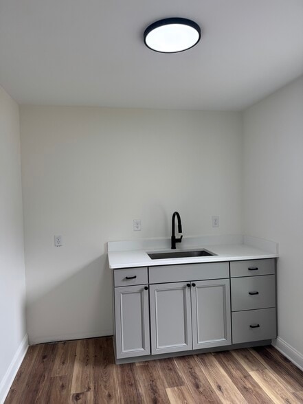 More Photos Of 515 6th Ave, Columbia Storefront Retail Office For Lease