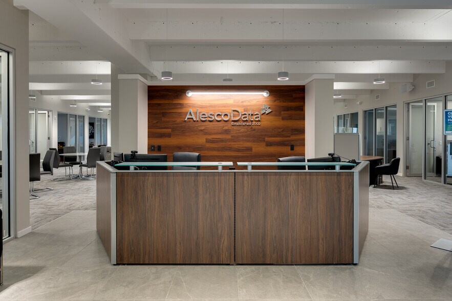 More Photos Of 4575 Via Royale, Fort Myers Office For Sale