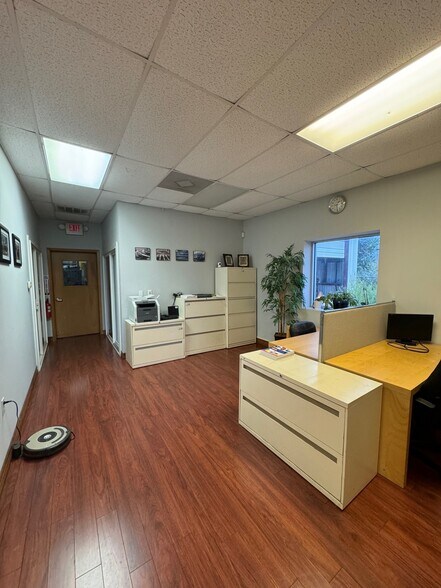 More Photos Of 4232 South Dr, Houston Warehouse For Sale