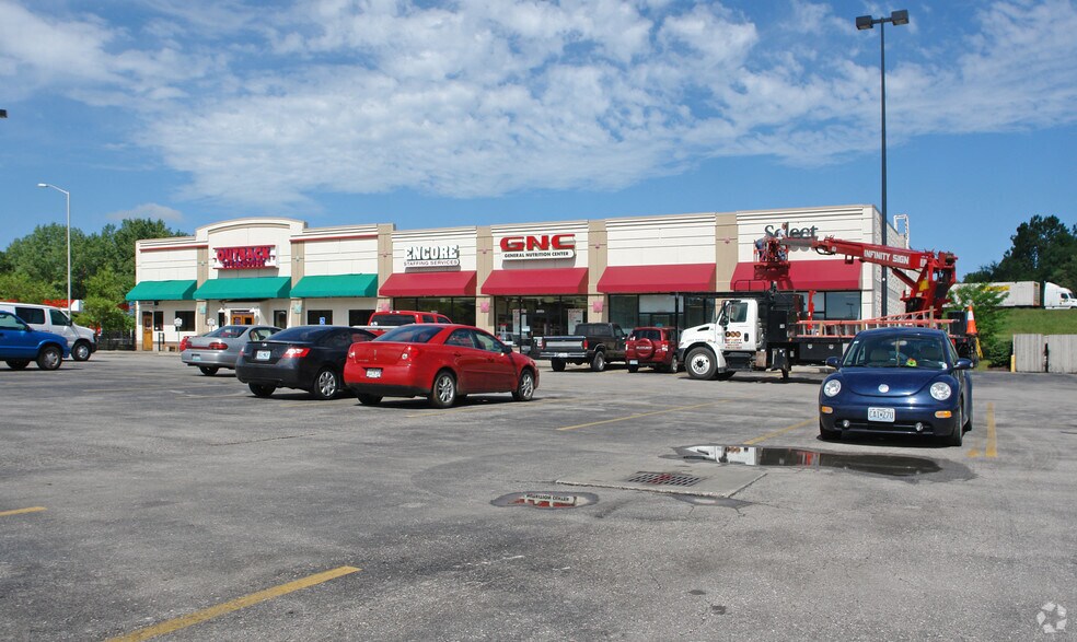 More Photos Of 4323-4357 N Chouteau Tfwy, Kansas City Unknown For Lease