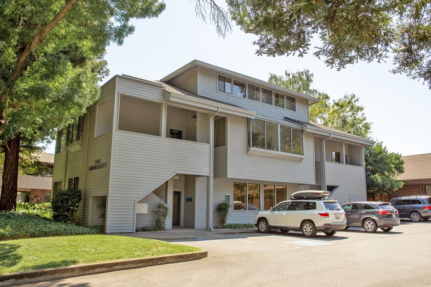 More Photos Of 945 University Ave, Sacramento Medical For Lease