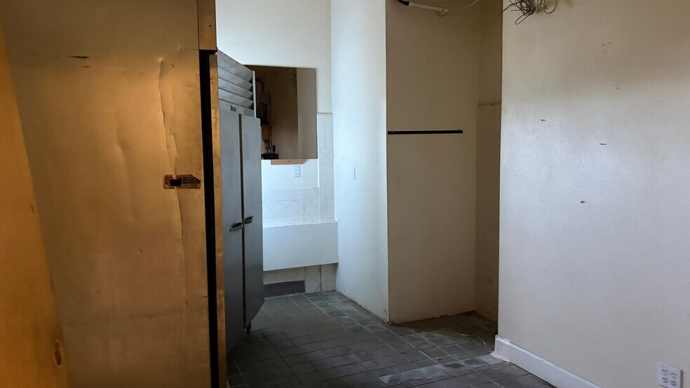 More Photos Of 150-154 Grand Ave, Escondido Restaurant For Lease