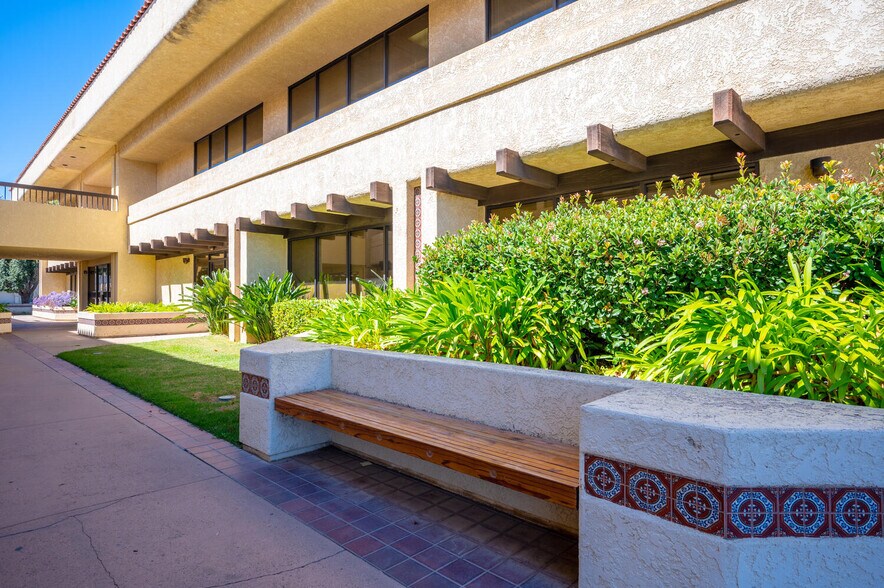 More Photos Of 210 S Palisade Dr, Santa Maria Medical For Lease