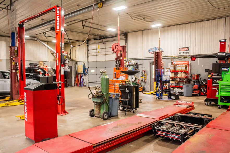 More Photos Of 8 Englewood St, Webster Auto Repair For Sale