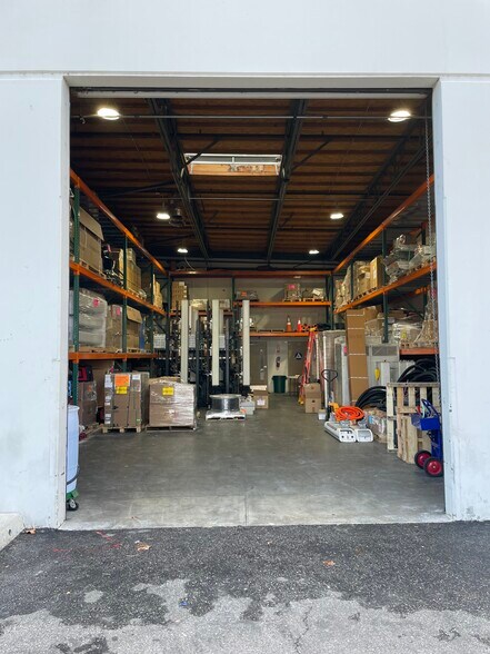 More Photos Of 290 W Orange Show Rd, San Bernardino Warehouse For Sale