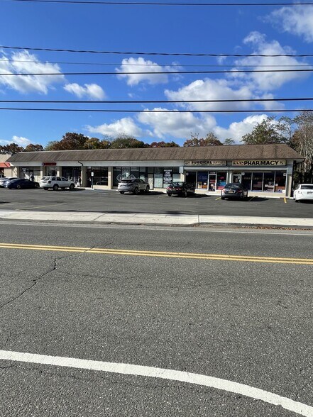 More Photos Of 34-48 Lowell Ave, Islip Terrace General Retail For Lease