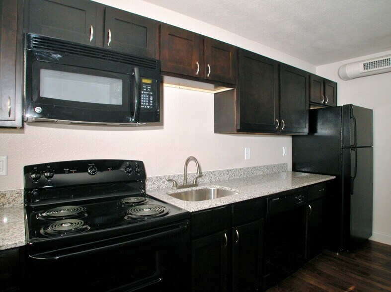 More Photos Of 214 Randolph St, Atlanta Apartments For Sale