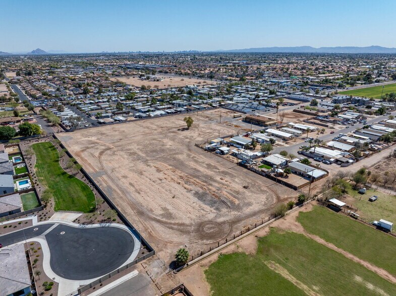 More Photos Of 7118 80th Ave, Glendale Land For Sale