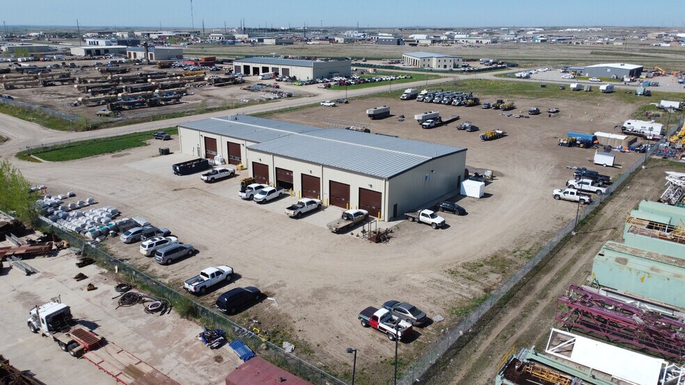 Primary Photo Of 14037 Bennett Loop, Williston Warehouse For Lease