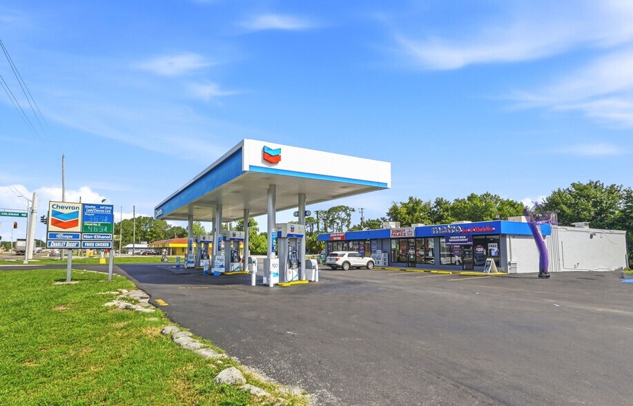 More Photos Of 2590 Recker Hwy, Winter Haven Service Station For Sale