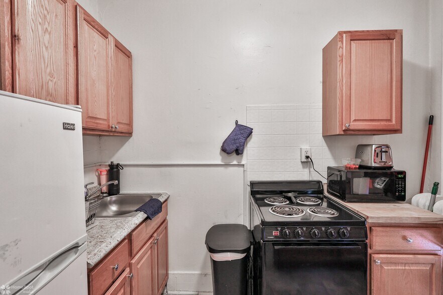 More Photos Of 440 N 9th St, Allentown Apartments For Sale