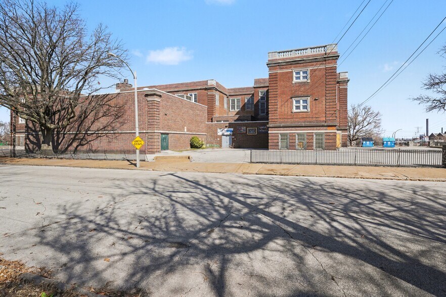 More Photos Of 3821 11th St, Saint Louis Specialty For Sale