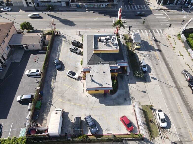 More Photos Of 8300 S Western Ave, Los Angeles General Retail For Sale