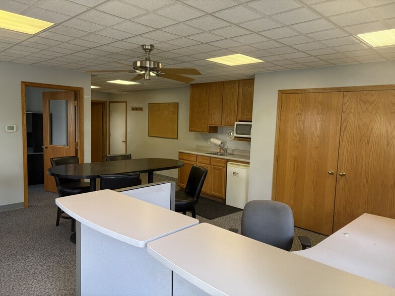 More Photos Of 402 W K St, Mc Cool Junction Industrial For Sale
