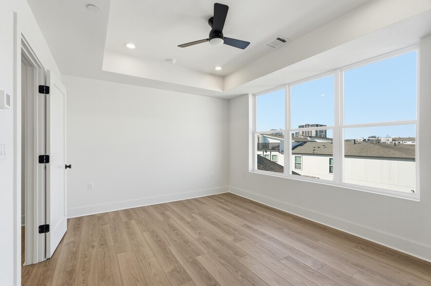 More Photos Of 2202 N Carroll Ave, Dallas Apartments For Sale
