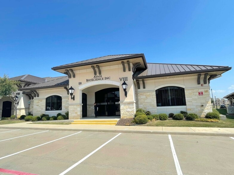 More Photos Of 8501 Wade Blvd, Frisco Unknown For Lease