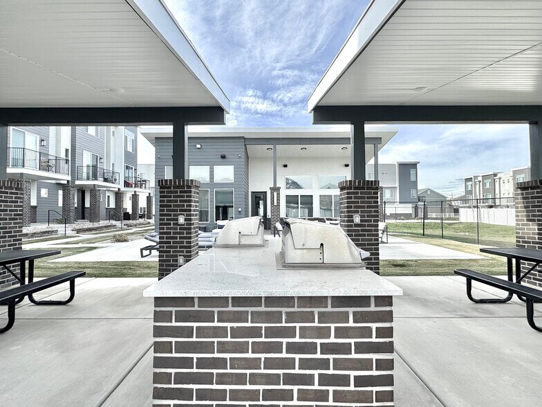 More Photos Of 2342 W LEIGH LN, West Haven Multifamily For Sale