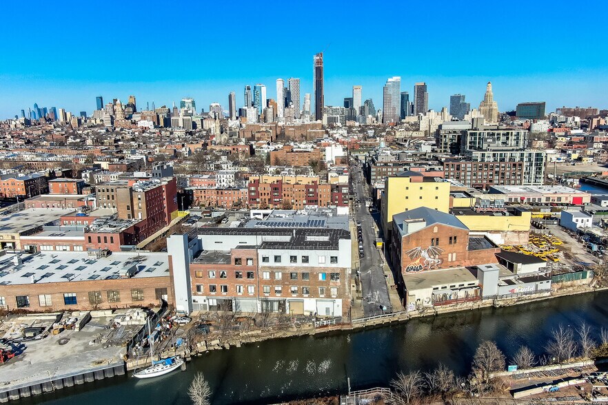 More Photos Of 98 4th St, Brooklyn Light Manufacturing For Lease