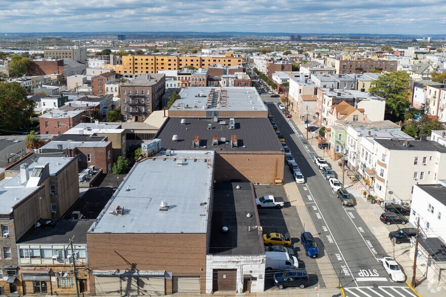 More Photos Of 609 10th St, Union City Industrial For Sale