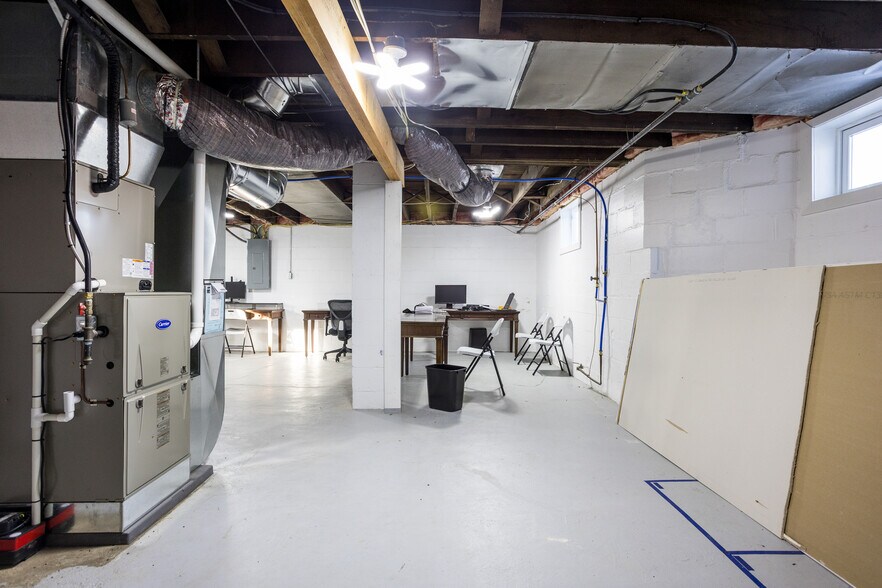 More Photos Of 502 W Main St, Danville Office For Sale