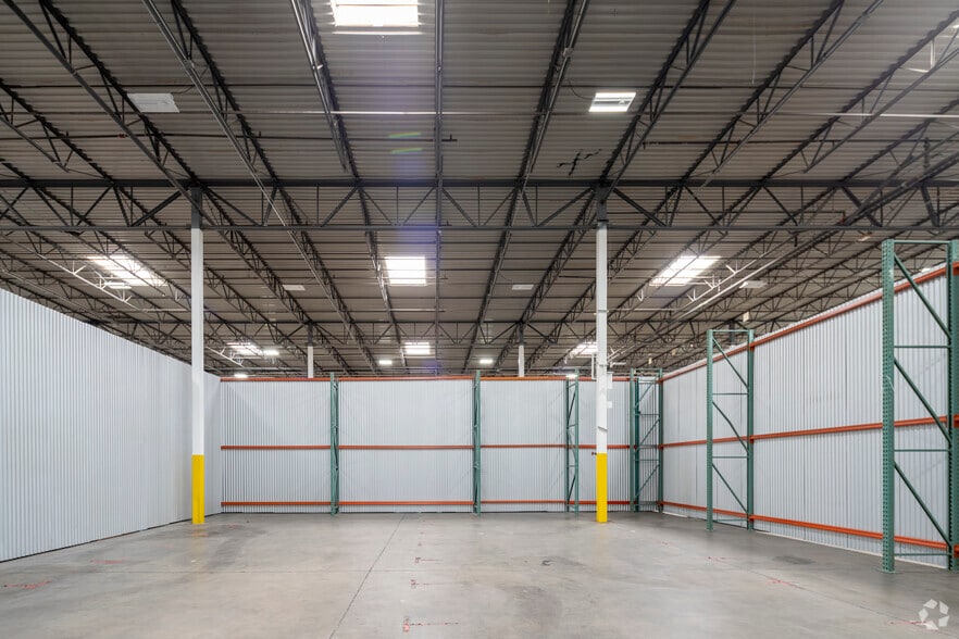 More Photos Of 4735-4795 Leyden St, Denver Warehouse For Lease