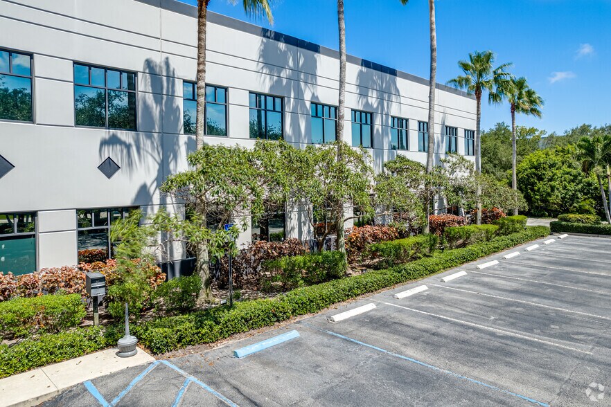 More Photos Of 6300 Park of Commerce Blvd, Boca Raton Light Manufacturing For Lease