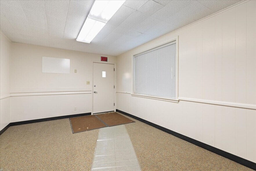 More Photos Of 127 Pearl St, Council Bluffs Office For Lease