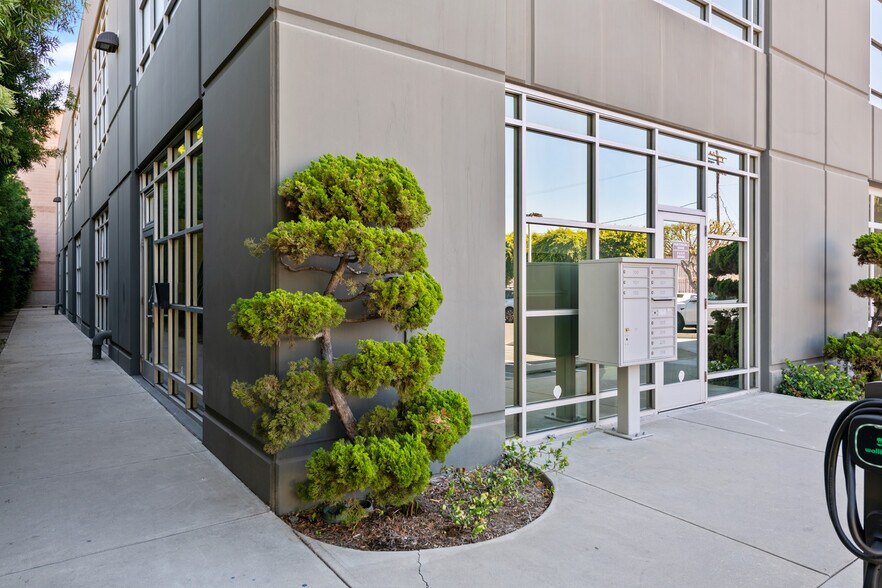 More Photos Of 1245 Factory Pl, Los Angeles Loft Creative Space For Lease