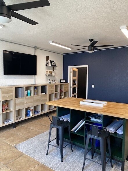 More Photos Of 1345 N Falkenburg Rd, Tampa Office For Sale
