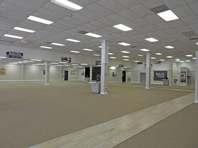 More Photos Of 3800 W New Haven Ave, Melbourne Freestanding For Sale