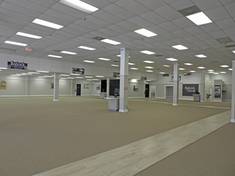 More Photos Of 3800 W New Haven Ave, Melbourne Freestanding For Sale
