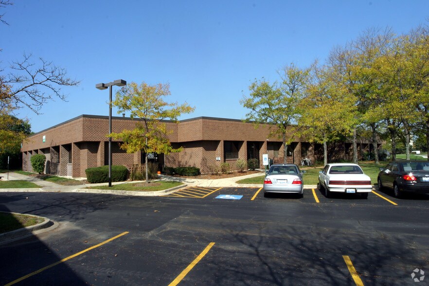 More Photos Of 100 Hillcrest Blvd, Schaumburg Office For Lease