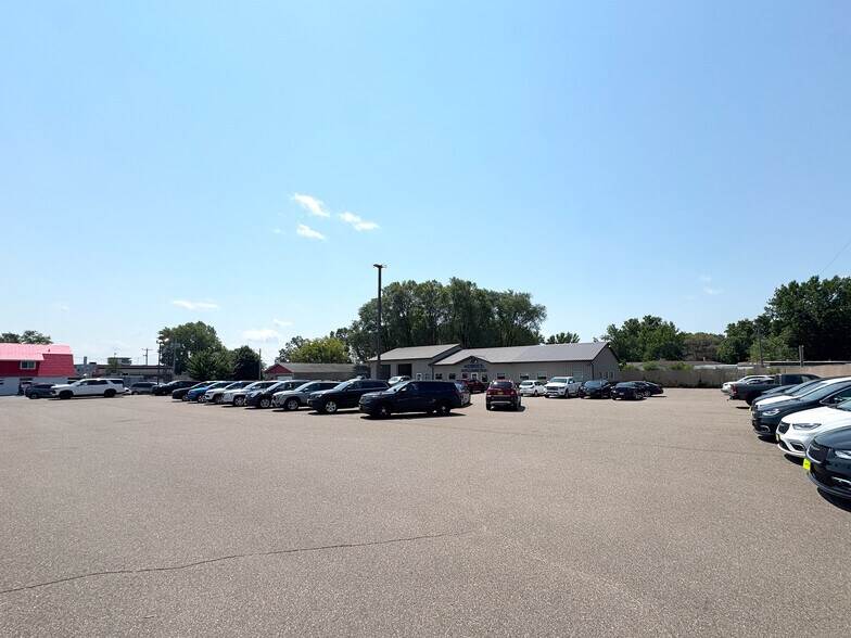 More Photos Of 559 U.S. 10, Saint Cloud Auto Dealership For Sale