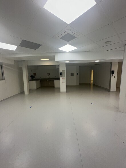 More Photos Of 8021 S 84th St, La Vista Medical For Sale