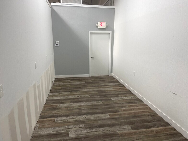 More Photos Of 20 N East St, Woodland Industrial For Lease