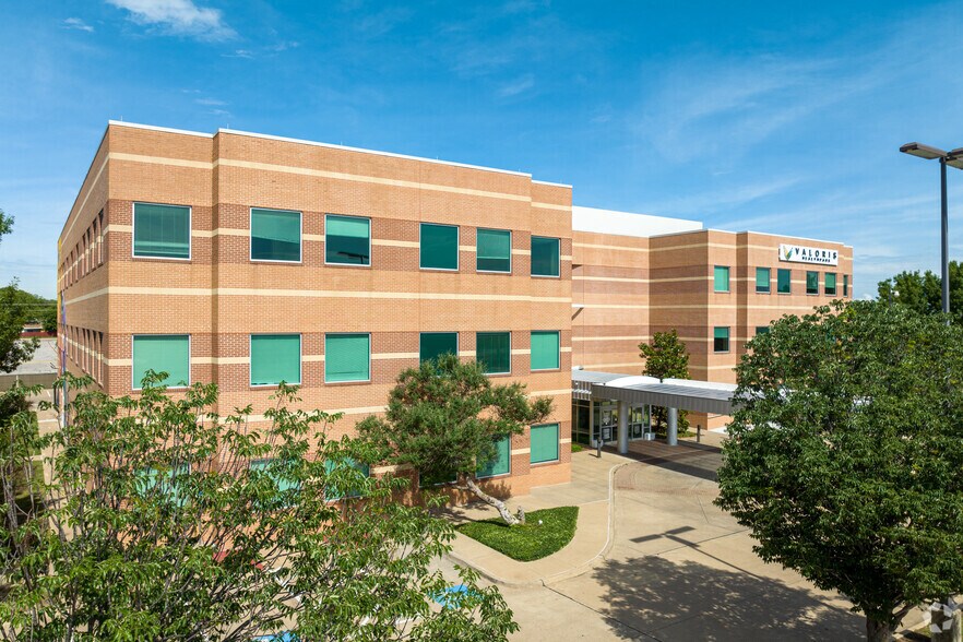 More Photos Of 530 Clara Barton Blvd, Garland Medical For Lease