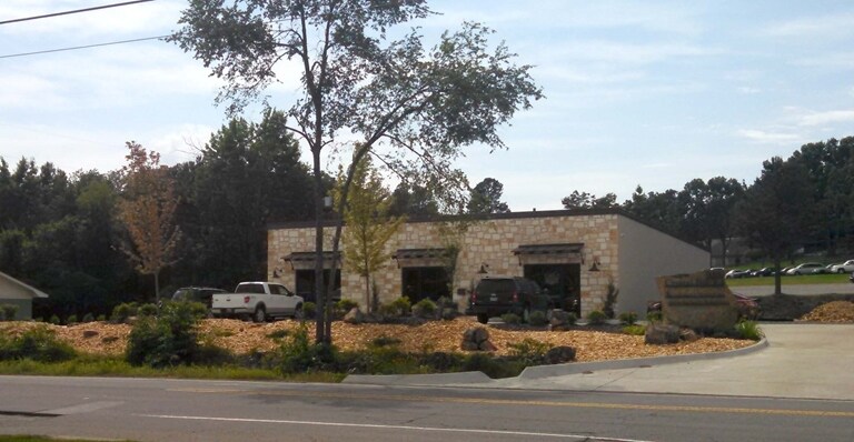 Primary Photo Of 7000 Crystal Hill Rd, North Little Rock Office For Sale