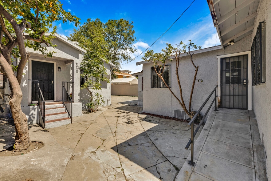 More Photos Of 605 N St Louis St, Los Angeles Multifamily For Sale