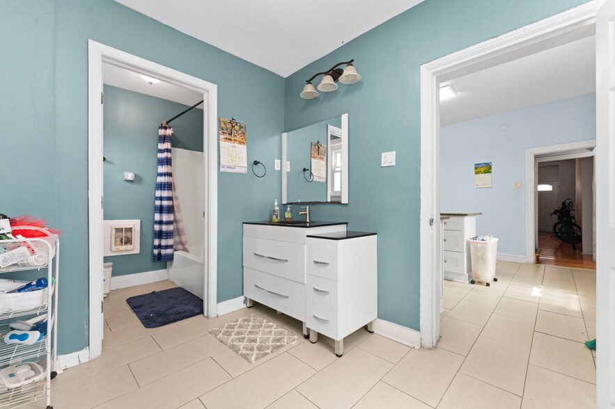 More Photos Of 368 E Moore St, Norristown General Retail For Sale