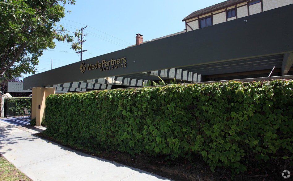 More Photos Of 296 Redondo Ave, Long Beach Office For Lease