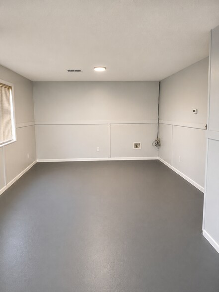 More Photos Of 731 Broad St, Sumter Self Storage For Lease