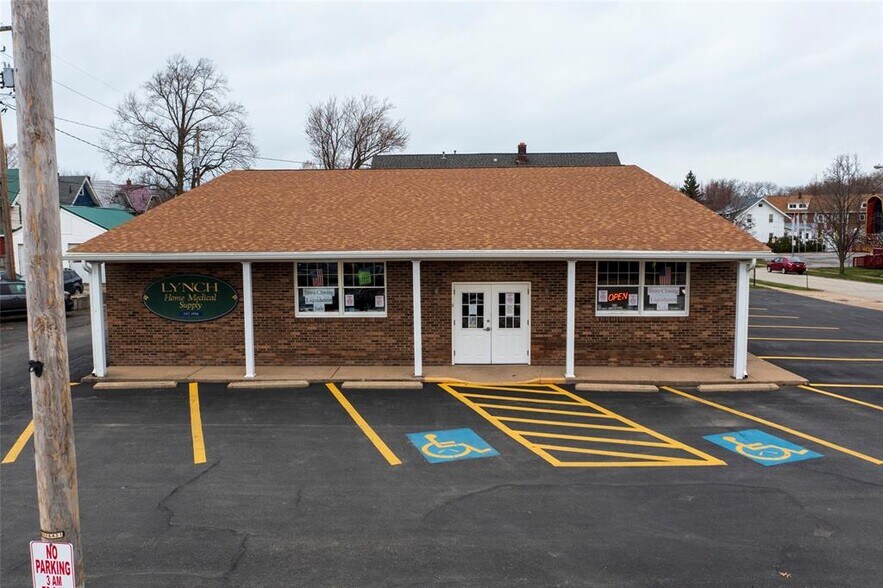 Primary Photo Of 4024 Main St, Erie Storefront Retail Office For Sale