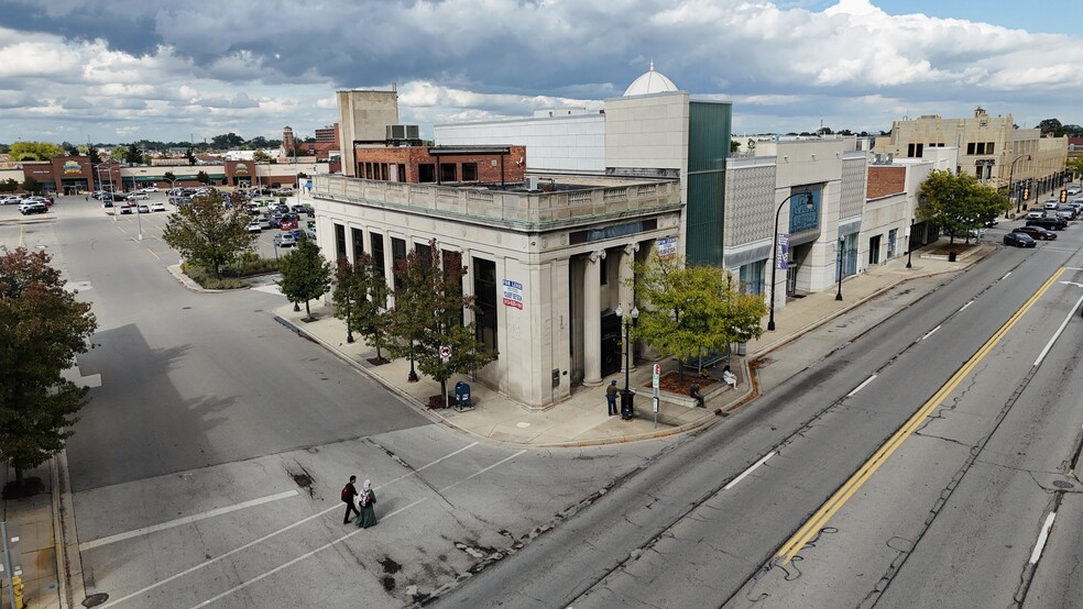 Primary Photo Of 13650 Michigan Ave, Dearborn Bank For Lease