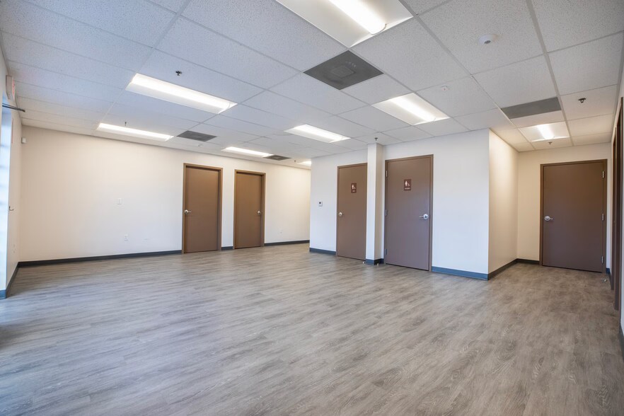 More Photos Of 444 27th St, Orlando Warehouse For Lease