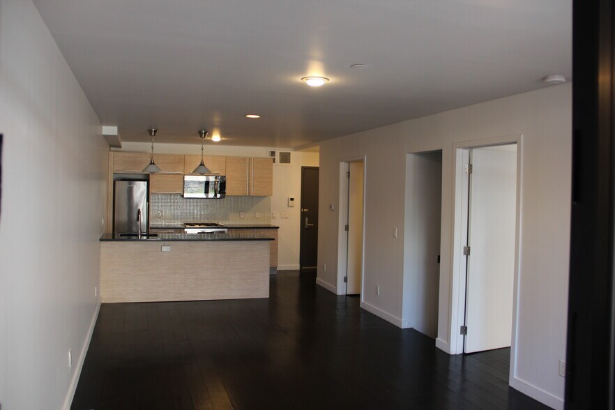 More Photos Of 93 Herbert St, Brooklyn Apartments For Sale