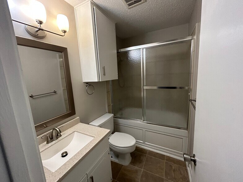 More Photos Of 3811 Holland Ave, Dallas Apartments For Sale
