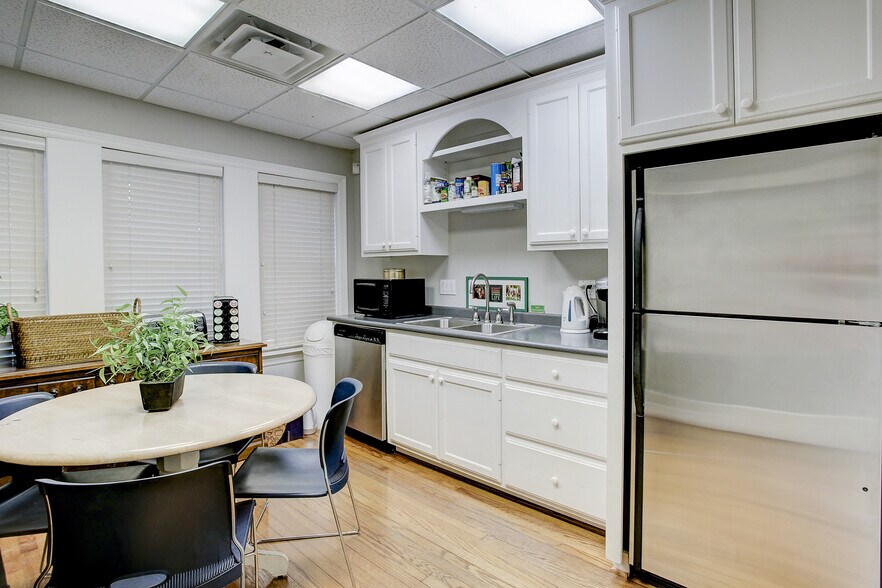 More Photos Of 4314 Yoakum Blvd, Houston Medical For Sale