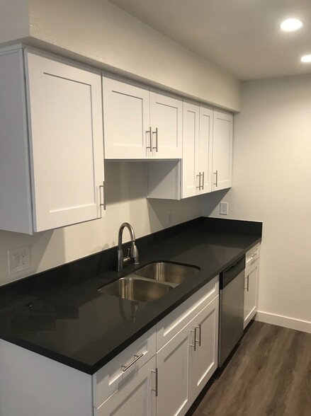 More Photos Of 8815 Cynthia St, West Hollywood Apartments For Sale