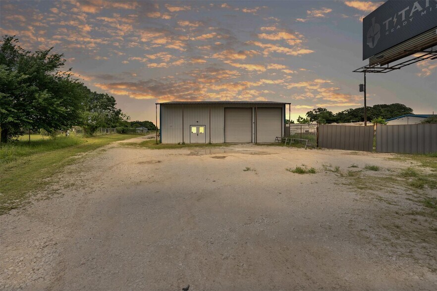 Primary Photo Of 3090 W Highway 199, Springtown Self Storage For Sale