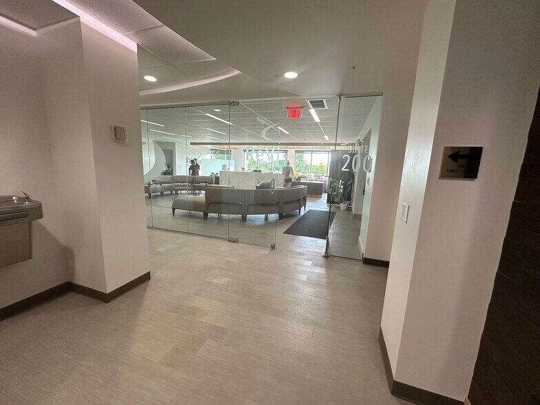More Photos Of 1080 Polaris Pky, Westerville Medical For Sale
